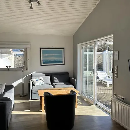 Holiday home Zandloper 14 *